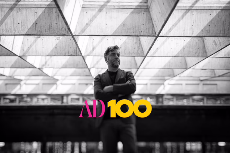 Oliverio NajmiasOliverio Najmias, arquitecto. AD100 2025, Architectural Digest. Foto: FADU-UBA, Buenos Aires.
